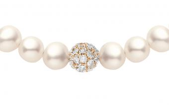 Diamond & Pearl Pompon (L) - Redline