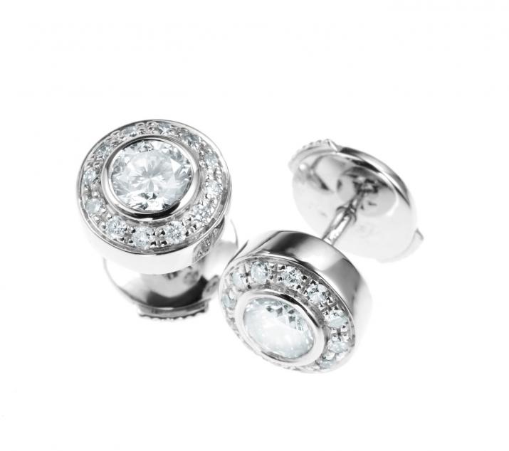 Earrings with 0.52ct Round Diamond in White Gold Bezel Setting - Redline - 0++