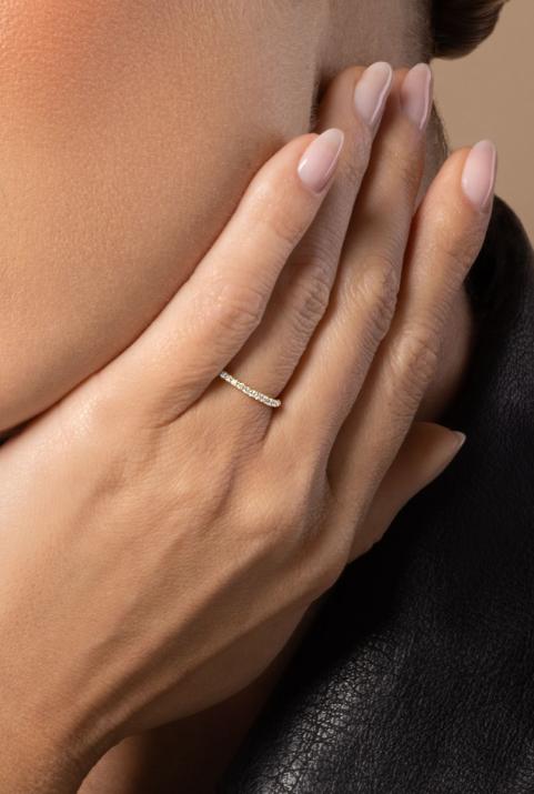 Bangle Ring with 0.346ct Round Diamond in Yellow Gold Prong Setting - Redline - 0++