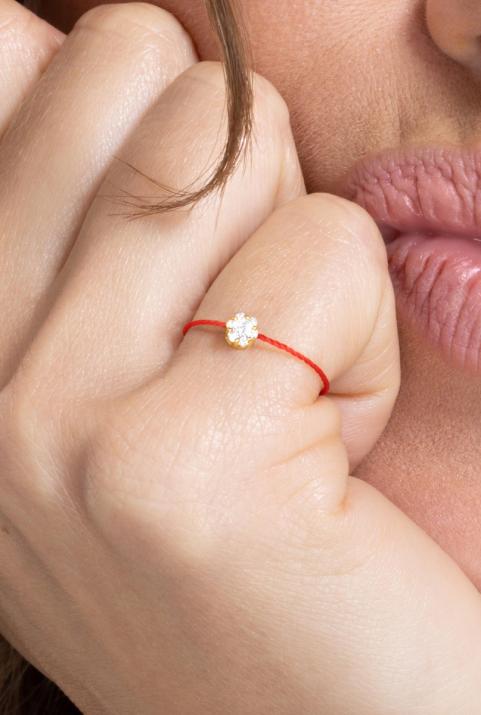 String Ring with 0.05ct Round Diamond in Yellow Gold Cluster Setting - Redline - 0++