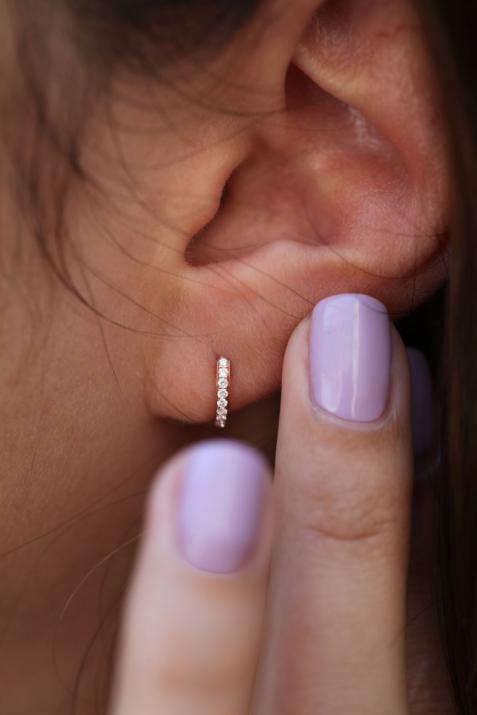 Earrings with 0.096ct Round Diamond in Rose Gold Bezel Setting - Redline - 0++