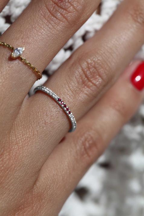 Bangle Ring with 0.30ct Round Diamond and 5 Rubis in White Gold Prong Setting - Redline - 0++