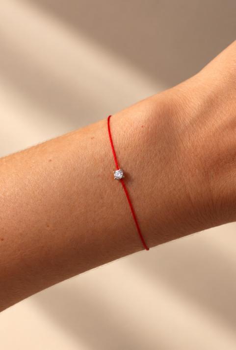 String Bracelet For Women with 0.08ct Round Diamond in White Gold Prong Setting - Redline - 0++