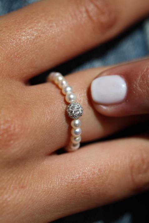 String Ring with 0.19ct Round Diamond in White Gold Prong Setting - Redline - 0++