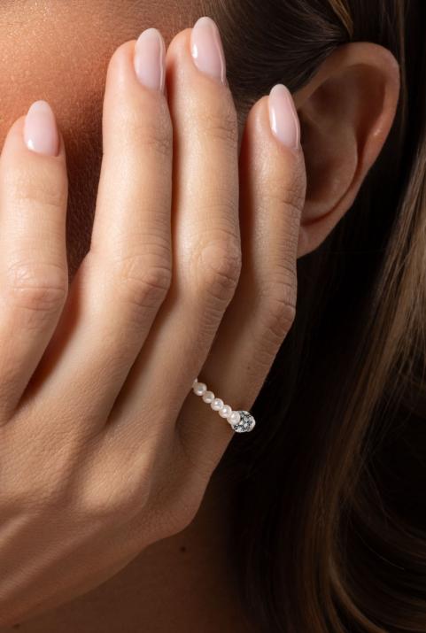 String Ring with 0.19ct Round Diamond in Black Gold Prong Setting - Redline - 0++