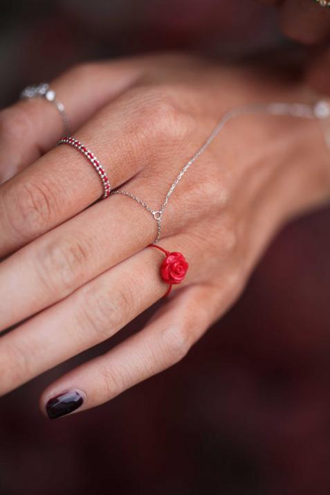 String Ring with Rose in White Gold - Redline - 0++