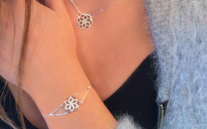 Chain Bracelet For Women with 0.18ct Diamond in White Gold Pavé Setting - Redline - 0++