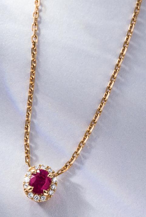 Chain Necklace For Women with 0.06ct Oval Diamond and Rubis in Yellow Gold Prong Setting - Redline - 0++