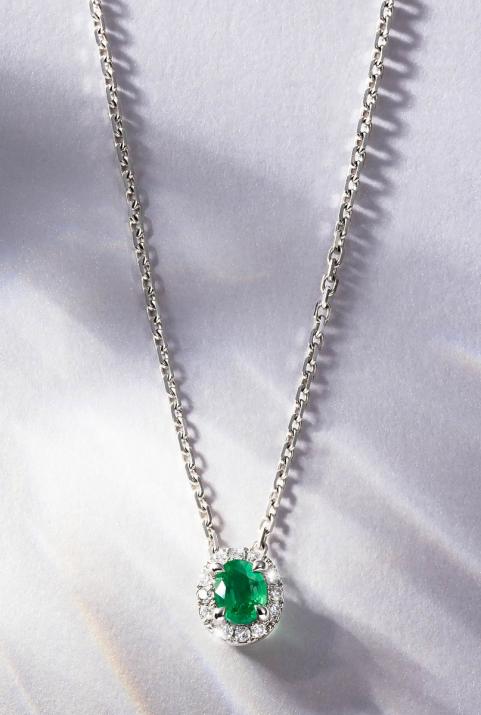 Chain Necklace For Women with 0.07ct Oval Diamond and Emeraldin White Gold Prong Setting - Redline - 0++