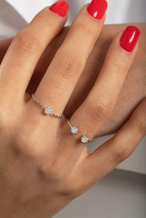 Ring with 0.10ct Round Diamond in White Gold Cluster Setting - Redline - 0++