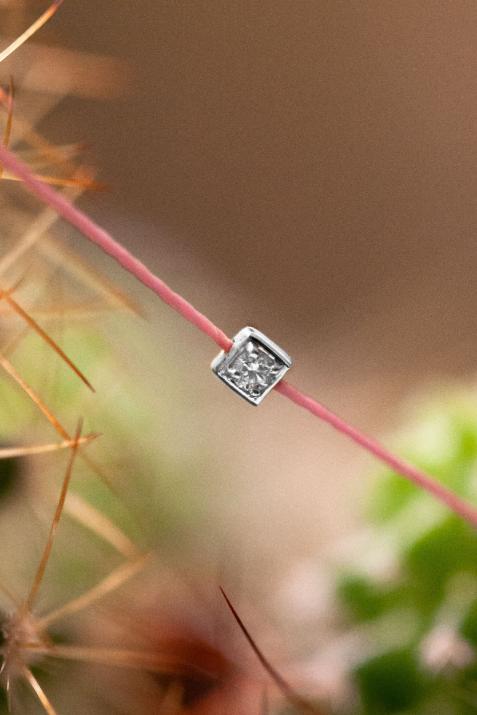 Браслет Amy с бриллиантовой проволокой 0,02 карата и квадратом из белого золота - Redline - 0++