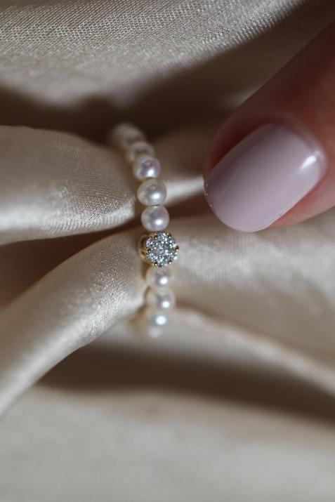 String Ring with 0.05ct Round Diamond in Yellow Gold Cluster Setting - Redline - 0++