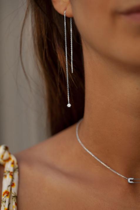 Earrings with 0.20ct Diamond in White Gold Prong Setting - Redline - 0++