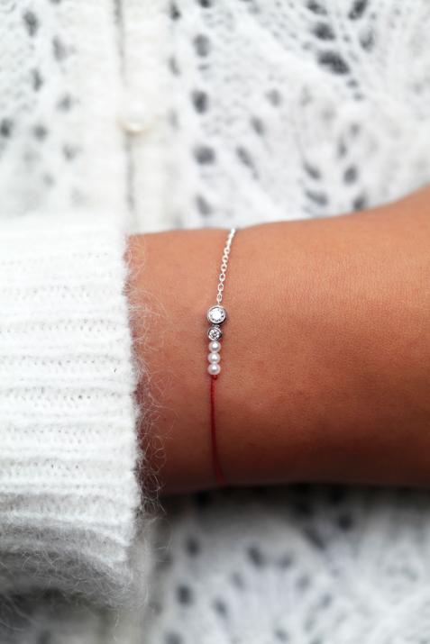 String-Chain Bracelet For Women with 0.155ct Round Diamond Pearl in White Gold Bezel Setting - Redline - 0++