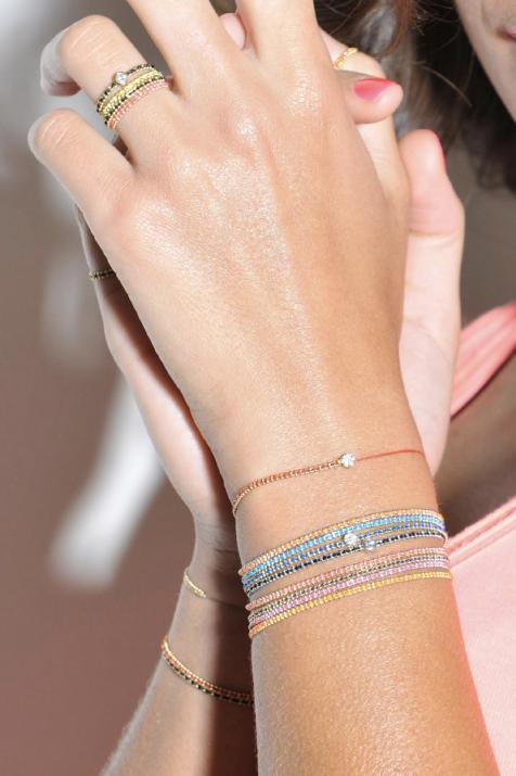 Aurore bracelet with 0.10 Pure Diamond for Women in Yellow gold - Redline - 0++