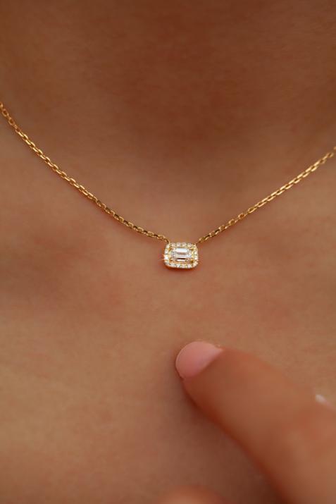 Chain Necklace For Women with 0.33ct Princess Diamond in Yellow Gold Prong Setting - Redline - 0++