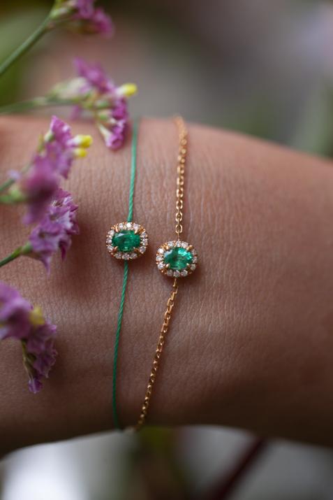 Chain Bracelet For Women with 0.06ct Oval Diamond and Emeraldin Yellow Gold Prong Setting - Redline - 0++