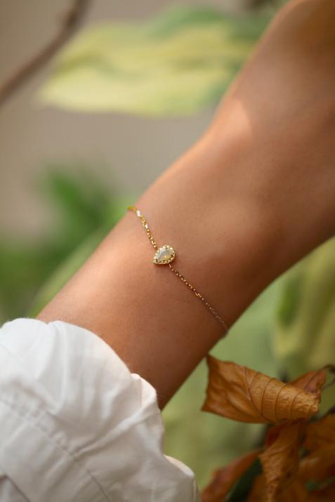 Chain Bracelet For Women with 0.07ct Pear Diamond in Yellow Gold Prong Setting - Redline - 0++