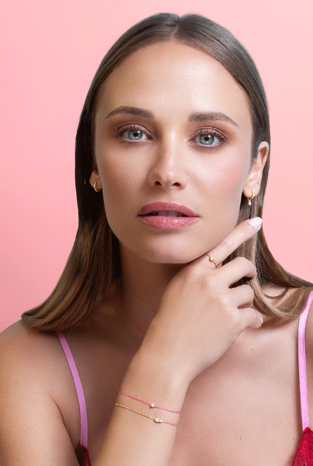 Бриллиант на розовой нити